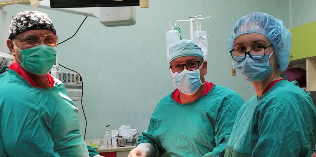 АГ специалистите от УМБАЛ „Пълмед“ отстраниха 13 кг тумор от корема на жена